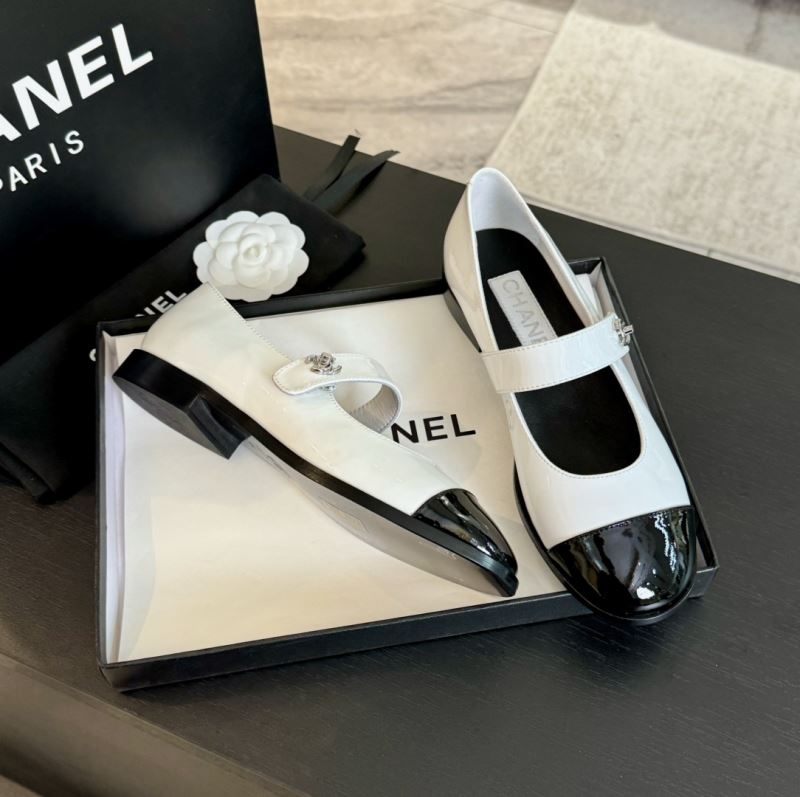 Chanel Low Shoes